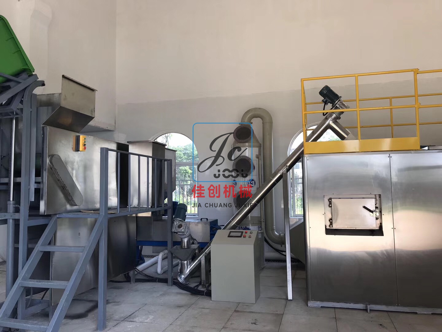 餐廚垃圾處理現(xiàn)場(chǎng)